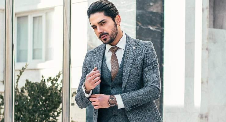professional looking tie knot