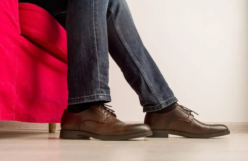 can you wear formal shoes with jeans